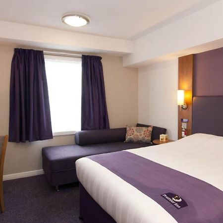 Premier Inn Dundee West Bagian luar foto